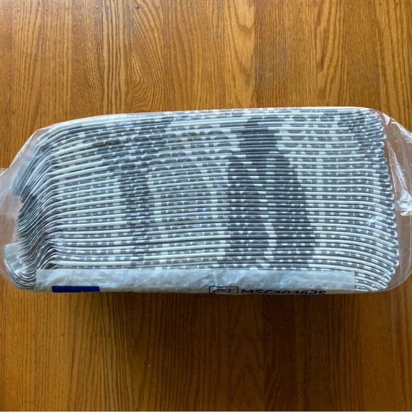 Pack of 25 Medline Ultrasorbs Disposable Bed Pads 30" x 36" MSC303625 - Picture 2 of 8